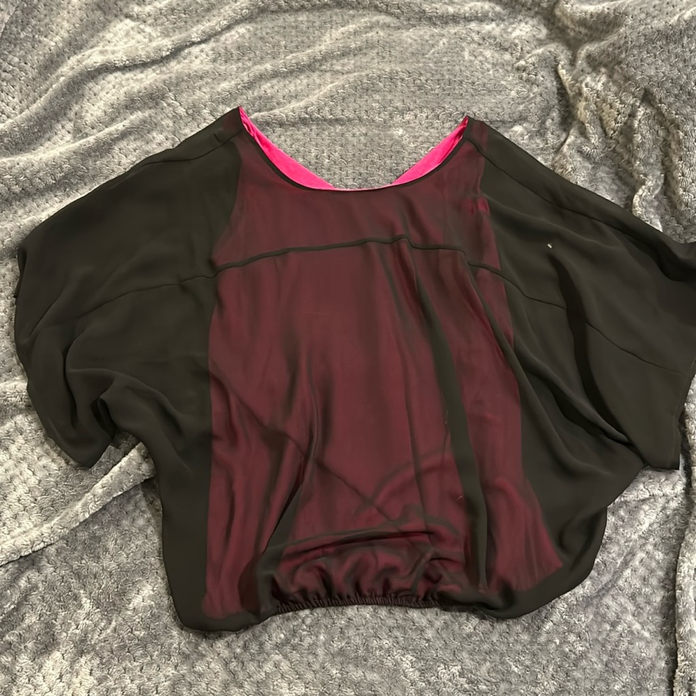 NWOT super cool and unique SzS Express top in black and hot pink